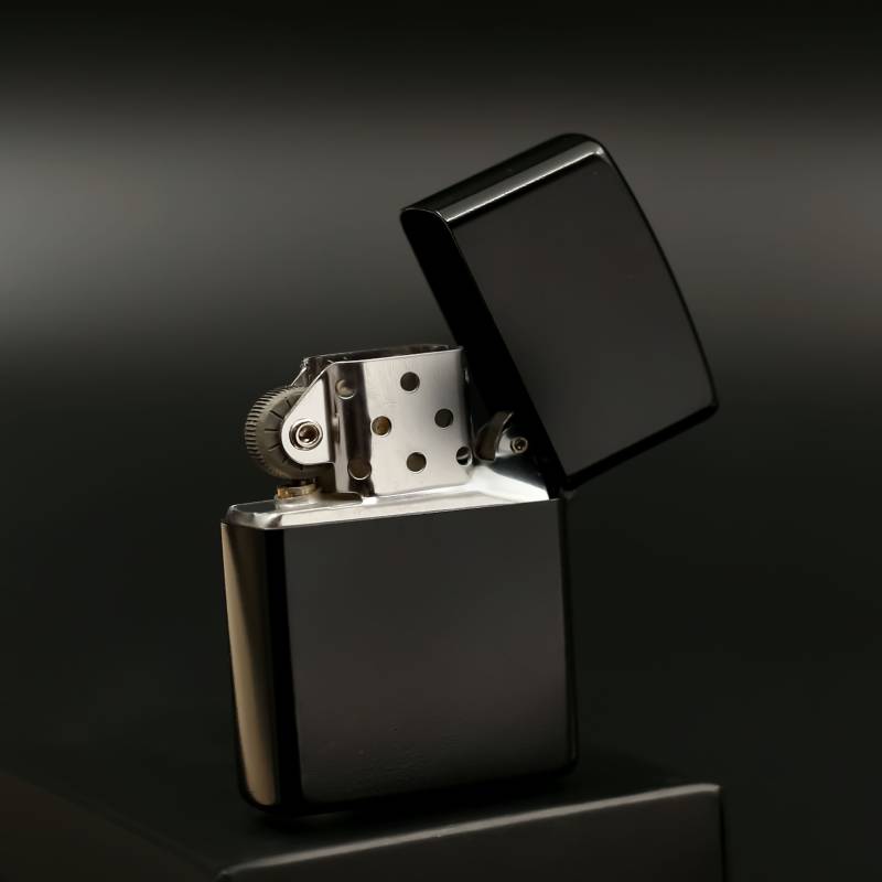 Zippo Model Çakmak (Benzinsiz)
